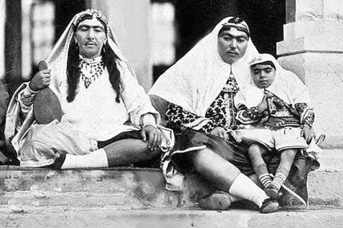 Реальные фото иранского шаха и его гарема Реальные фото иранского шаха и его гарема