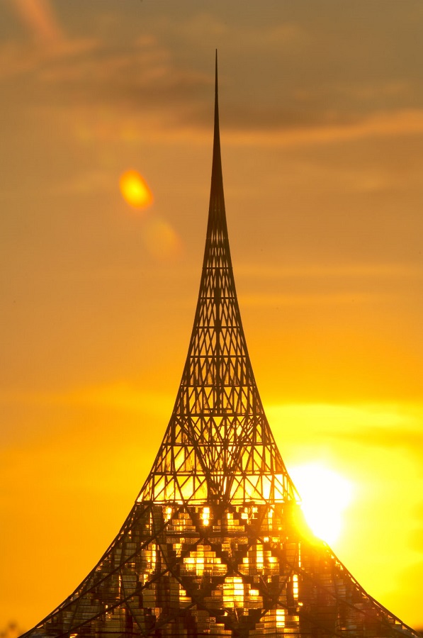 Какой была бы Москва, если бы деньги не кончились