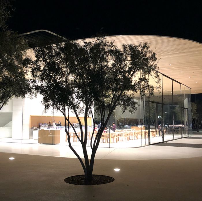 Запретная территория Apple Запретная территория Apple