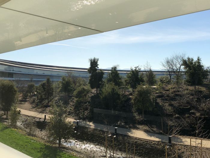 Запретная территория Apple Запретная территория Apple