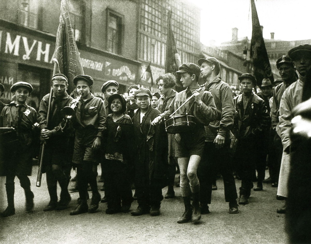 Как праздновали 1 мая в 1917-1933 годах