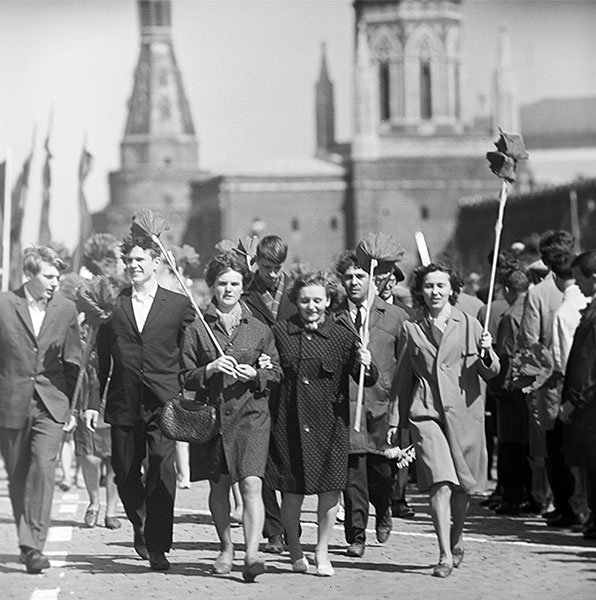 Советский Первомай: хроника за 66 лет