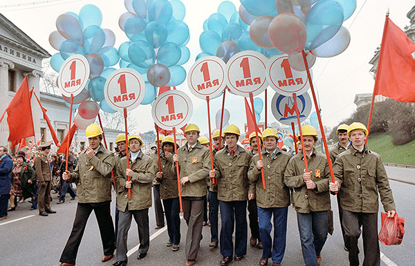 Советский Первомай: хроника за 66 лет