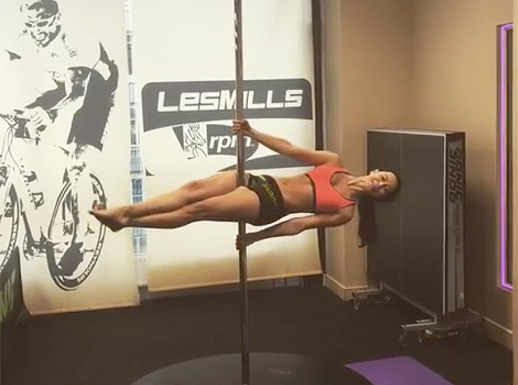 Знаменитости, предпочитающие Pole dance Знаменитости, предпочитающие Pole dance
