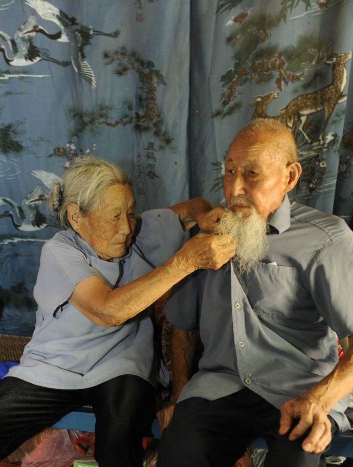 Первые свадебные фото после 80 лет брака