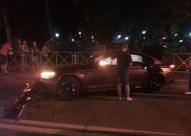 Федор Смолов разбил автомобиль за 9 миллионов рублей в Краснодаре