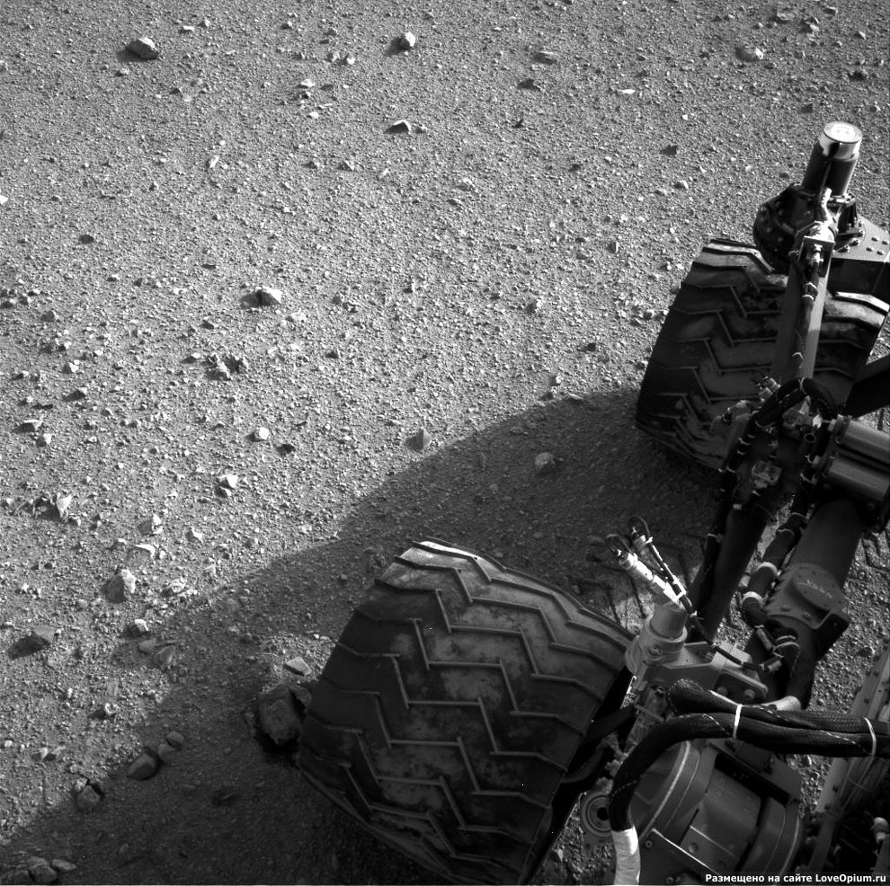 Марсоход Curiosity: первые дни на Марсе (17 фото)