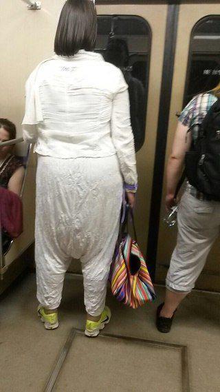 Чем жарче солнце припекает, тем ярче мода наступает