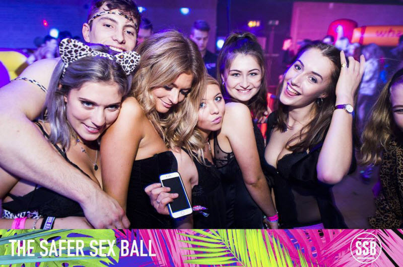 Благотворительная студенческая вечеринка «The Safer Sex Ball»