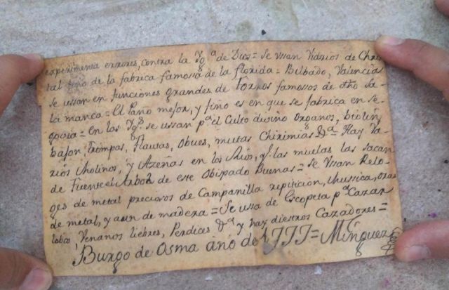 В Испании в статуе Иисуса Христа обнаружили послание от 1777 года