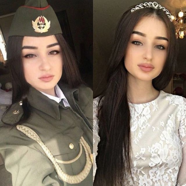 Очаровательные девушки в форме и без
