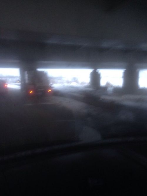 Еще одна авария под питерским мостом с надписью «Газель» не проедет»