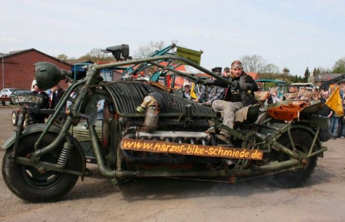 Немцы построили самый тяжелый в мире мотоцикл с двигателем от советского танка