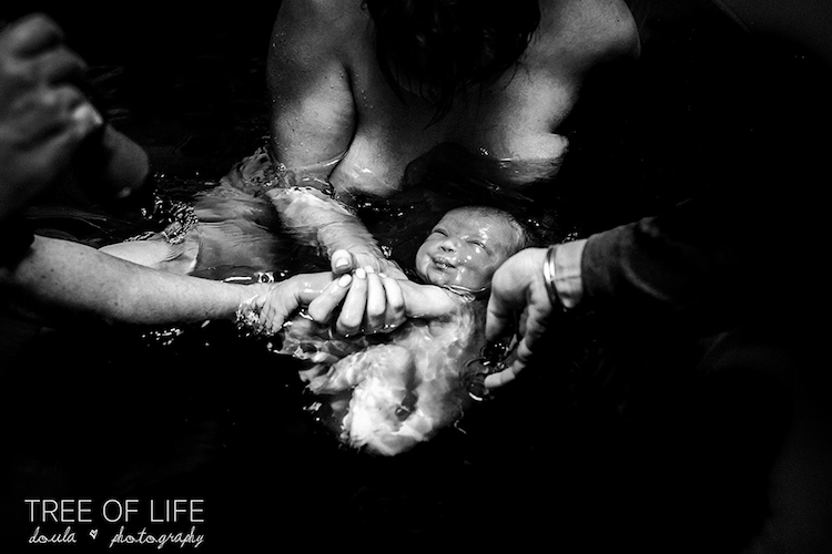 Названы призеры ежегодного фотоконкурса Birth Photography Competition 2017 Названы призеры ежегодного фотоконкурса Birth Photography Competition 2017