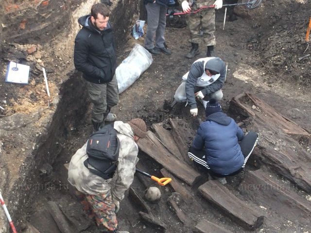 В Туле обнаружили 30 гробов с останками XVIII века