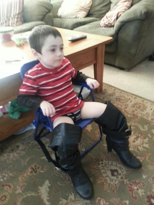 20 невинных вещей сделанных детьми, которые выглядят пошло в глазах взрослых 20 невинных вещей сделанных детьми, которые выглядят пошло в глазах взрослых