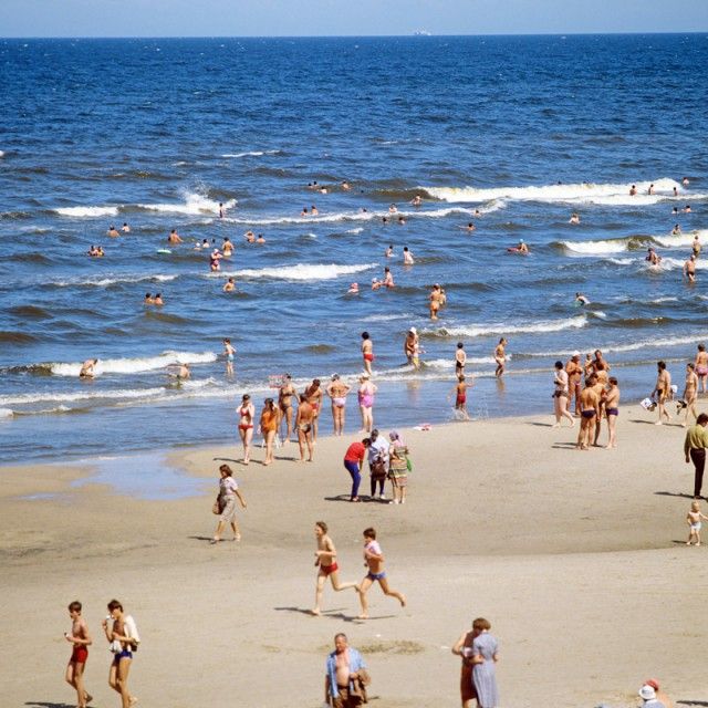 Каким мог бы быть Instagram гражданина СССР, вернувшегося из отпуска