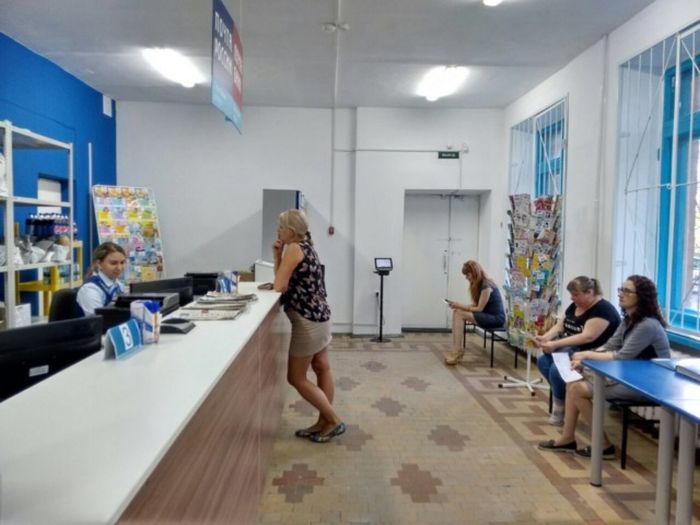 В Омске закончился ремонт почтового отделения, которое раскритиковали пользователи сети