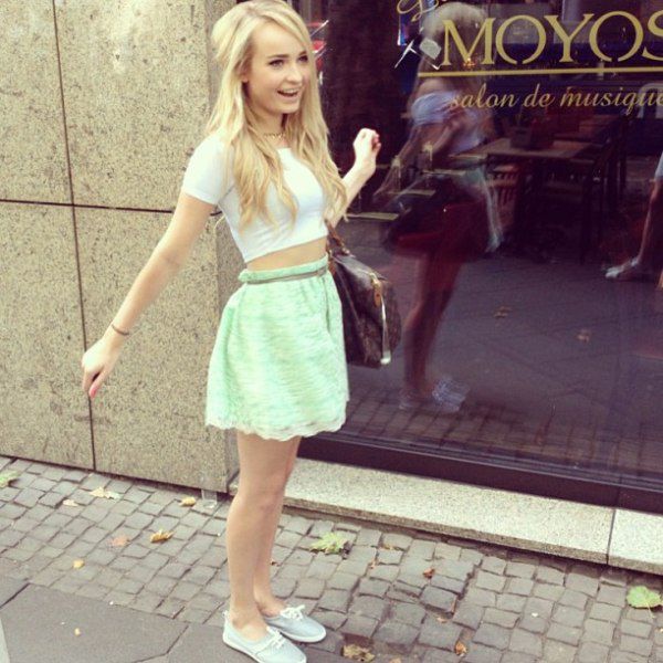 Немецкая певица Kim Petras (12 фото)