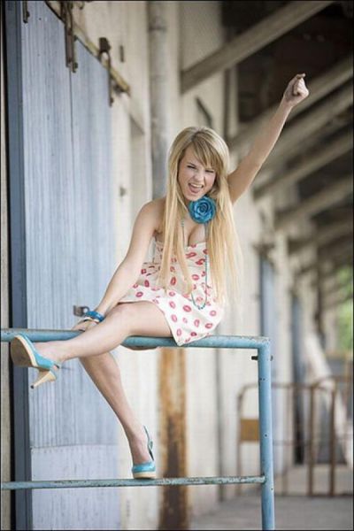 Немецкая певица Kim Petras (12 фото)