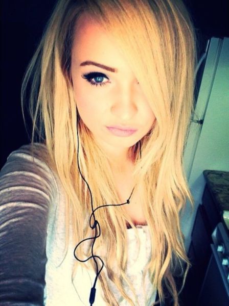 Немецкая певица Kim Petras (12 фото)