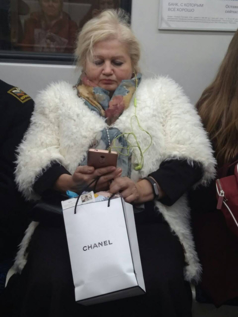 Модники из российского метрополитена