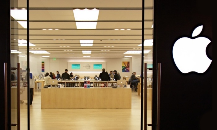 Во всех iPhone 6 и более поздних версиях Apple заменит батарею почти даром