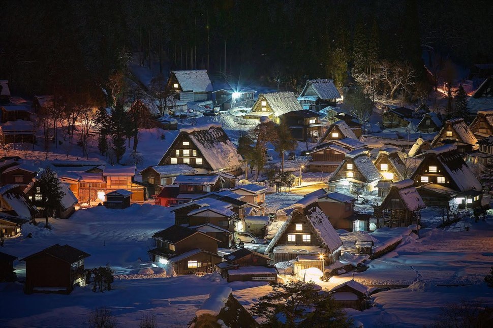 Живописные снежные города