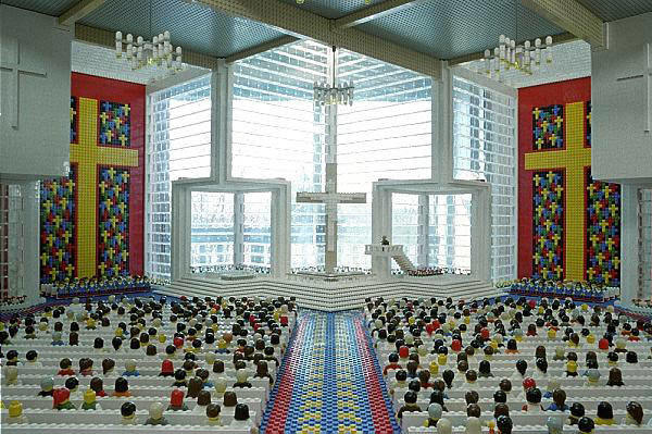 Самые грандиозные сооружения из LEGO