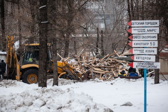 В Москве на ВДНХ сносят знаменитое 73-метровое колесо обозрения