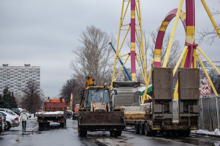 В Москве на ВДНХ сносят знаменитое 73-метровое колесо обозрения
