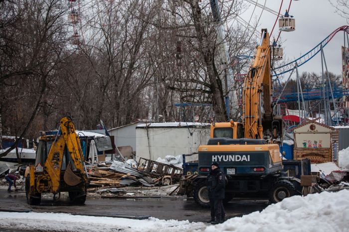 В Москве на ВДНХ сносят знаменитое 73-метровое колесо обозрения