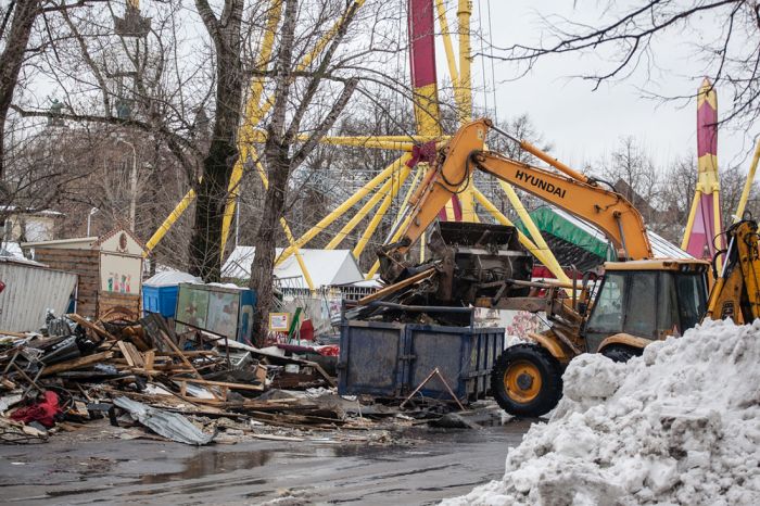 В Москве на ВДНХ сносят знаменитое 73-метровое колесо обозрения