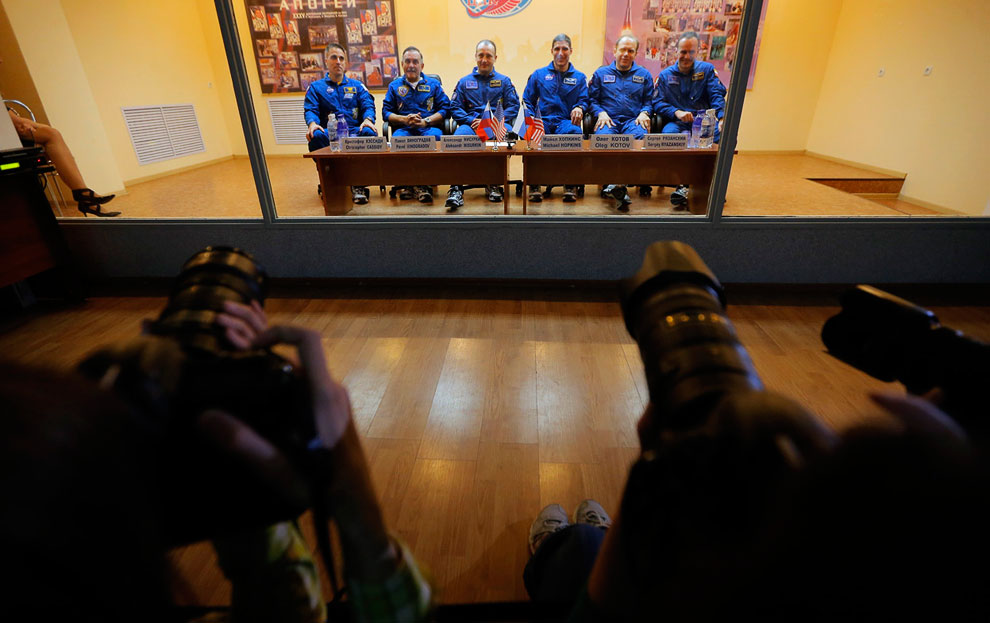 Жизнь на борту МКС Жизнь на борту МКС