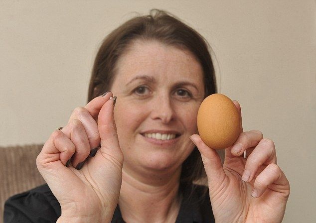 Женщина нашла алмаз в вареном яйце