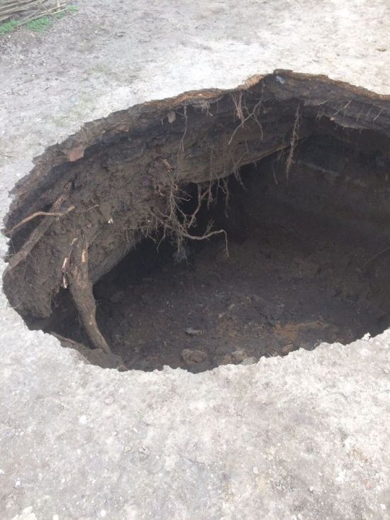 Провал грунта в детском саду Таганрога