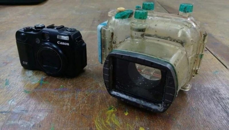 Фотоаппарат, потерянный в море больше 2 лет назад вернулся к владельцу, и он ещё работал