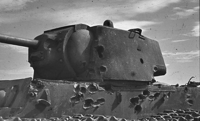 Выстоявшая военная техника
