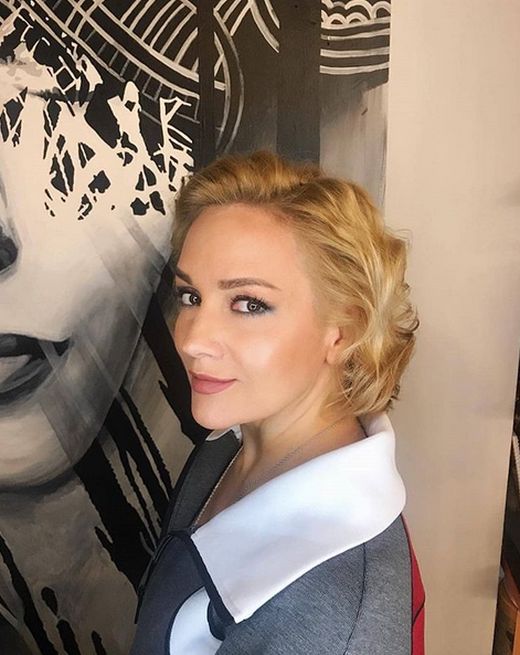 Татьяна Буланова сделала пластическую операцию и заметно помолодела