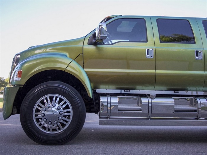 Гигантский внедорожник Ford F650 Super Truck Extreme 2007