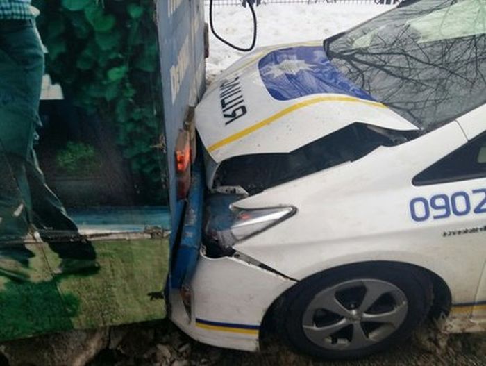 Патрульная полиция Киева за год разбила 150 автомобилей Toyota Prius