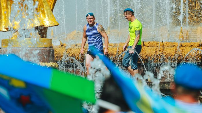 Московские десантники отмечают День ВДВ