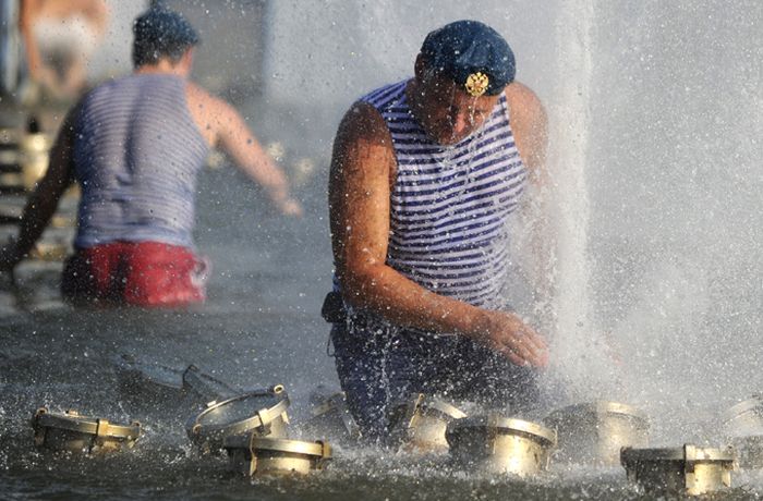 Московские десантники отмечают День ВДВ