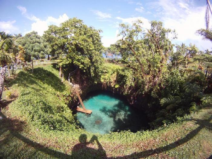 Великолепное озеро To Sua Ocean Trench (10 фото)