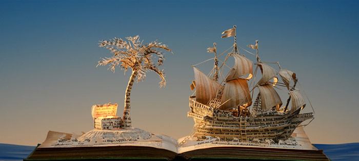 Художник превращает старые книги в сказочные царства