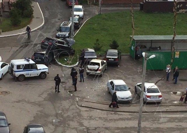 Массовое ДТП во дворе жилого дома в Можайске