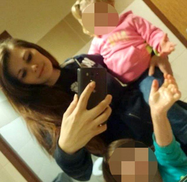 Родители-наркоманы давали своим детям 'сонное зелье' из героина