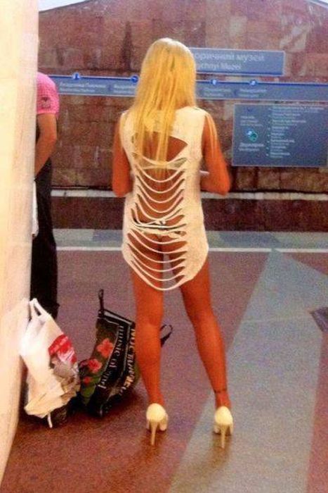 Странные фотографии девушек