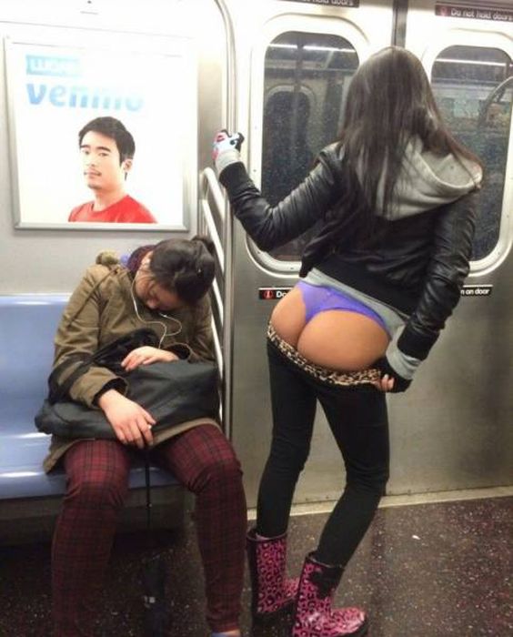 Странные фотографии девушек