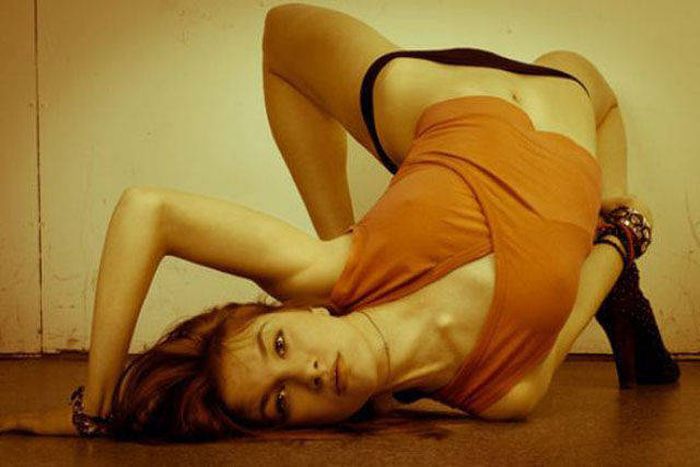 Странные позы фотомоделей
